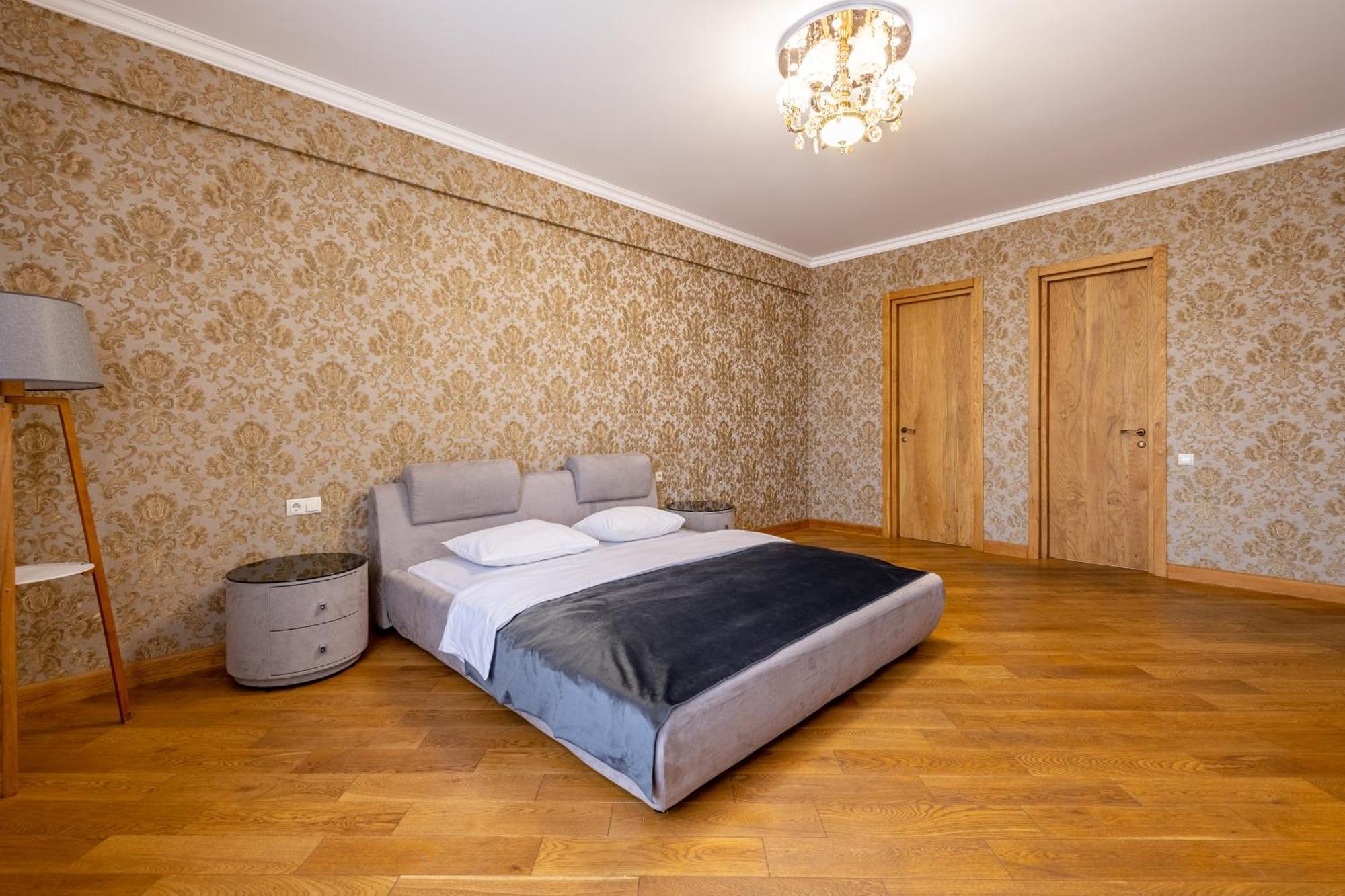 דירה Luxury טביליסי
